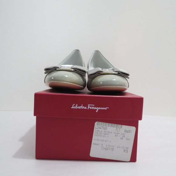 Salvatore Ferragamo Carla Cygno Patent calf Pump Gray Shoes - Picture 4 of 5